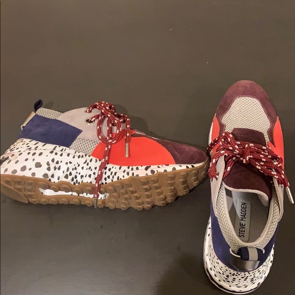Brand new Steve Madden sneakers - Picture 2 of 8